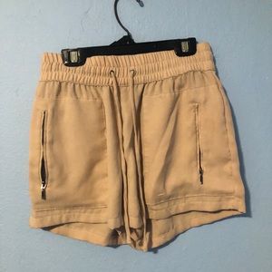 Flowy Beige Shorts✨